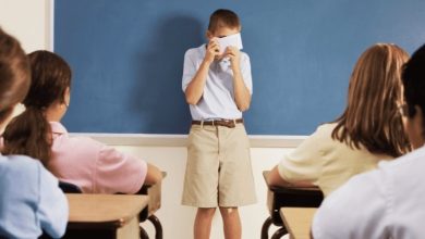 نحوه برخورد با دانش آموز خجالتی؛ 9 راهکار مناسب