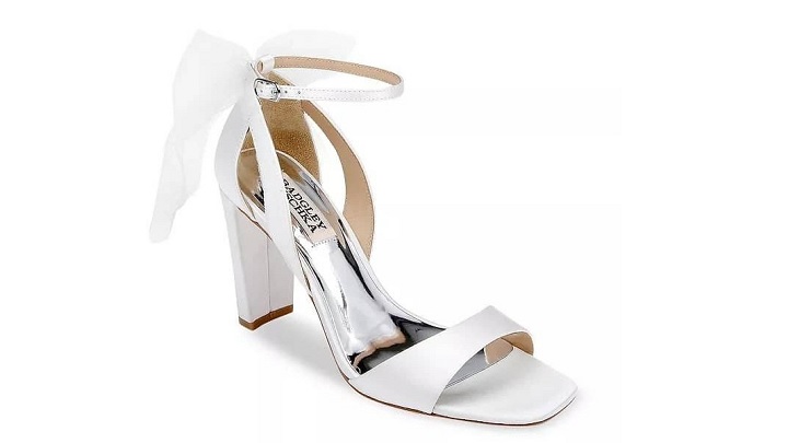 کفش‌های عروس ساده: بدون دردسر و با ماندگاری بالا