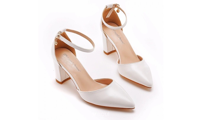 هماهنگی کامل: کفش‌های عروس ساده و استایل کلاسیک