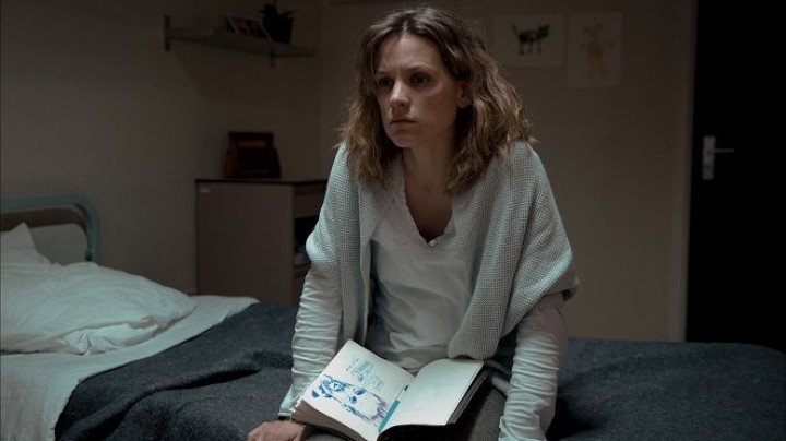 معرفی و بررسی مینی سریال تابولا رازا (Tabula Rasa)