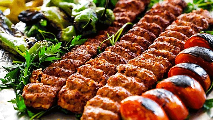 چرا کباب کوبیده روی سیخ ترک میخورد؟ چرا کباب کوبیده روی سیخ ترک میخورد؟