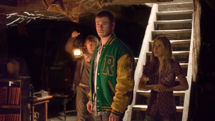 کلبهای در جنگل (The Cabin in the Woods) از بهترین فیلمهای ترسناک مناسب هالووین کلبهای در جنگل (The Cabin in the Woods) از بهترین فیلمهای ترسناک مناسب هالووین