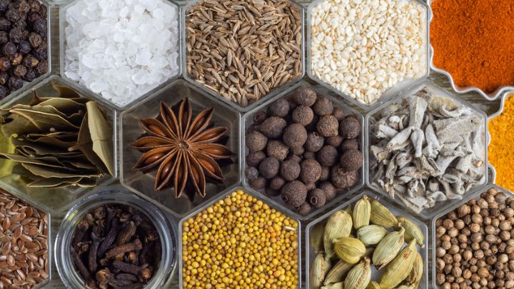 گلپر یکی از ادویههای پرطرفدار در آشپزی ایرانی گلپر یکی از ادویههای پرطرفدار در آشپزی ایرانی