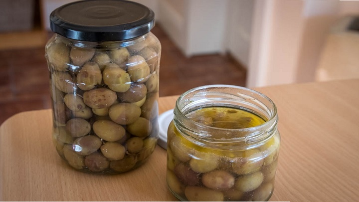 مهم‌ترین دلایل کپک زدن زیتون که باید بدانید