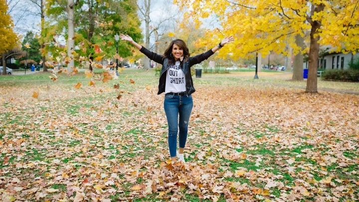 ترکیب لباس‌هایی با بافت‌های مختلف برای پاییز