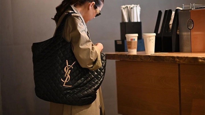 کیف‌های بزرگ از ترندهای مد پاییزی