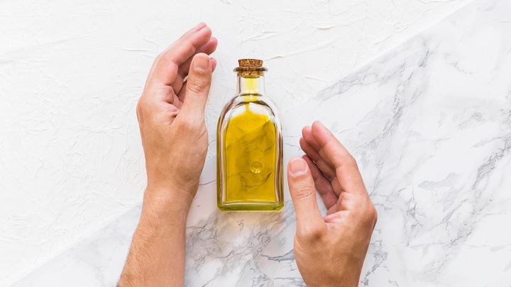 عجیب‌ترین ترفندهای تمیزکاری آشپزخانه با روغن زیتون