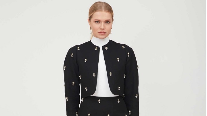 شیک‌ترین مدل‌های کت مشکی زنانه مجلسی