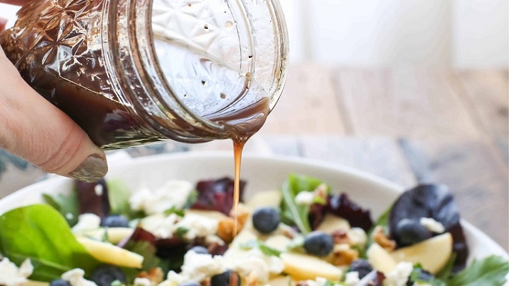 مراحل تهیه سس بالزامیک و عسل مراحل تهیه سس بالزامیک و عسل