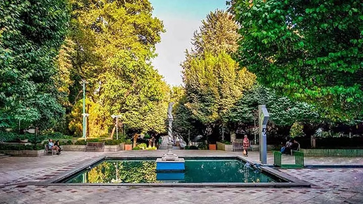 پارک نیاوران یکی از زیباترین پارکهای تهران پارک نیاوران یکی از زیباترین پارکهای تهران
