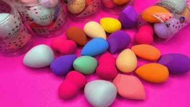 ترفندهای طلایی برای شستوشوی بیوتی بلندر آرایشی