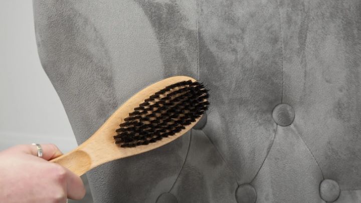 تمیز کردن مبل مخمل