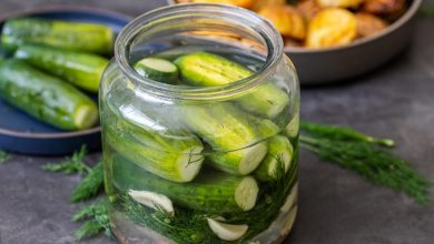 چاشنی‌ها و ادویه‌های خیارشور چیست؟