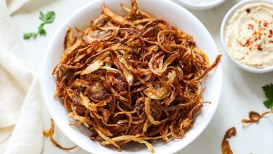 ترفندهای درست کردن پیاز داغ؛ به ظاهر ساده اما پر از ظرافت