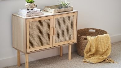 کنسول‌های چوبی طرح ژورنالی؛ نقطه کانونی خانه‌تان را بسازید