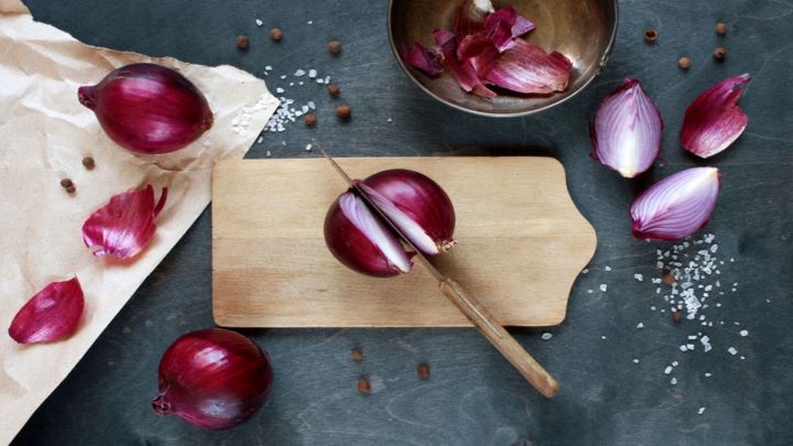 طرز تهیه پودر پیاز با پیاز بنفش طرز تهیه پودر پیاز با پیاز بنفش