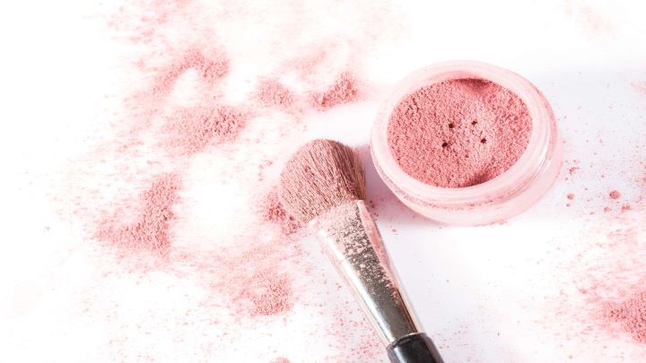 روش ساخت رژگونه طبیعی با مواد گیاهی