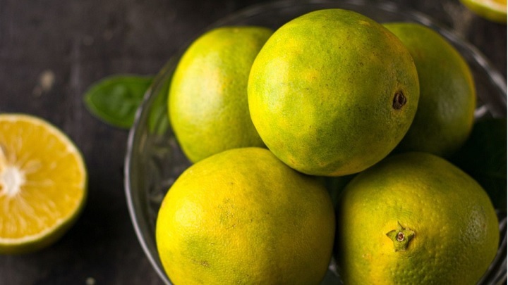 طرز تهیه آب لیمو شیرین بدون تلخی ساده و خوشمزه طرز تهیه آب لیمو شیرین بدون تلخی ساده و خوشمزه