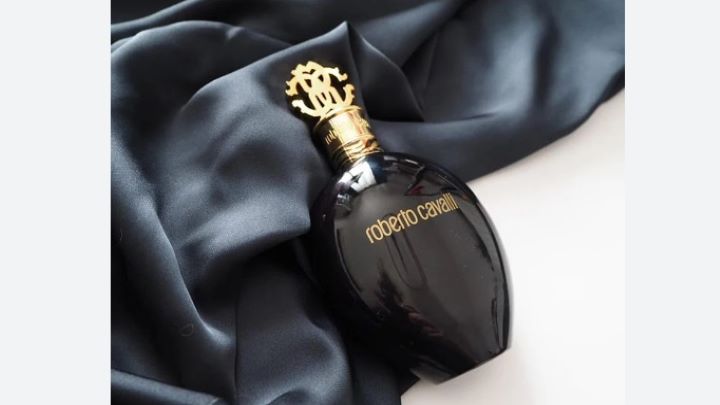 بهترین عطرهای زنانه مناسب فصل پاییز بهترین عطرهای زنانه مناسب فصل پاییز