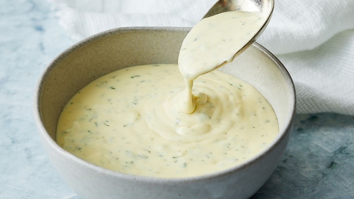 طرز تهیه سس مایونز و ماست برای بلال