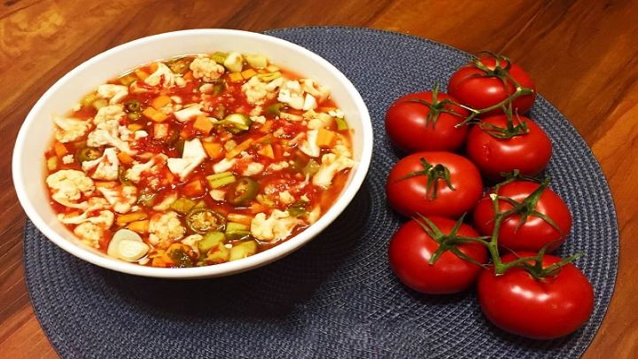 طرز تهیه ترشی مخلوط فوری با آب گوجه طرز تهیه ترشی مخلوط فوری با آب گوجه