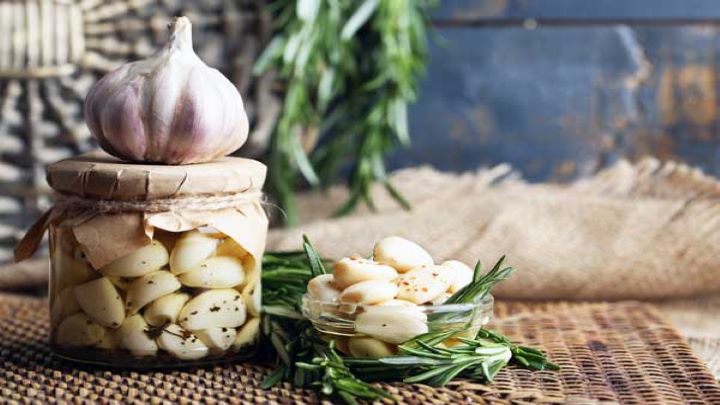 طرز تهیه ترشی سیر حبهای فوری طرز تهیه ترشی سیر حبهای فوری