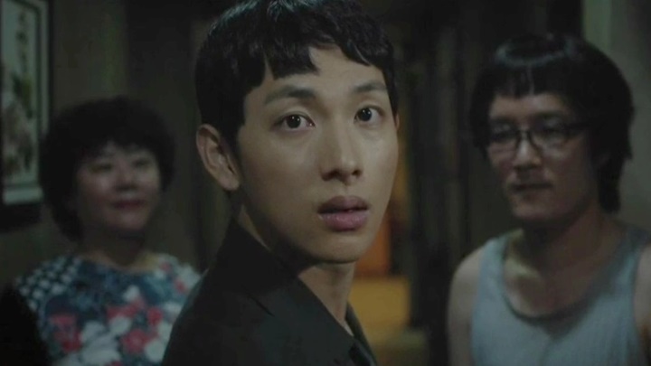 نقد و بررسی مینی سریال کرهای غریبههایی از جهنم (Strangers from Hell) یا جهنم یعنی دیگران (Hell Is Other People) نقد و بررسی مینی سریال کرهای غریبههایی از جهنم (Strangers from Hell) یا جهنم یعنی دیگران (Hell Is Other People)