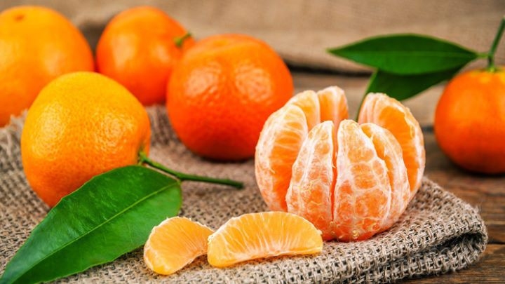 نحوه تشخیص نارنگی شیرین و بدون دانه نحوه تشخیص نارنگی شیرین و بدون دانه