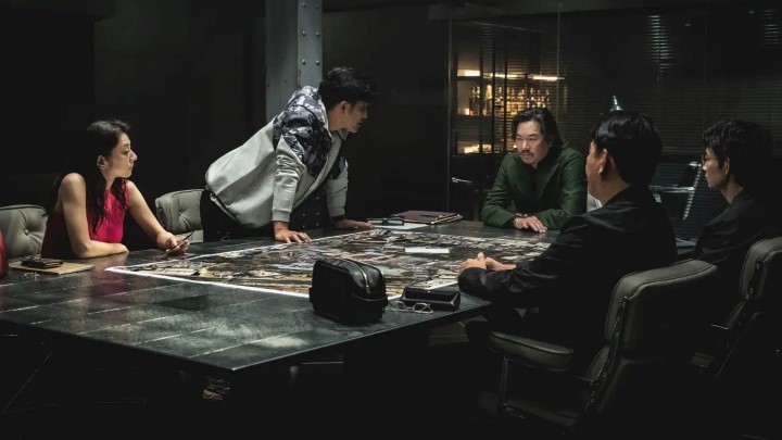 معرفی و بررسی سریال کلاهبرداران توکیو (Tokyo Swindlers)