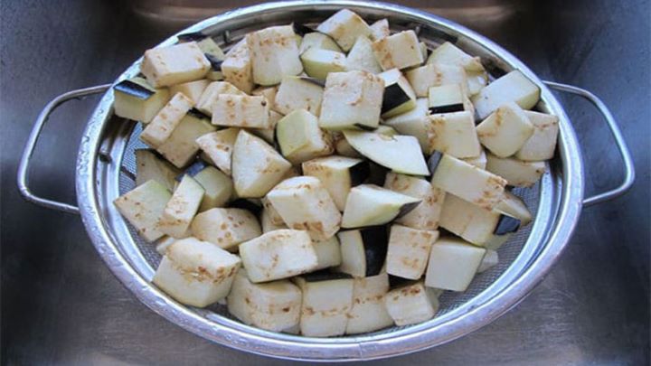 طرز تهیه شور بادمجان بدون سرکه طرز تهیه شور بادمجان بدون سرکه