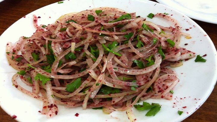 طرز تهیه ترشی پیاز جعفری