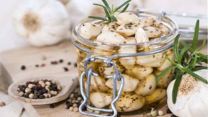 طرز تهیه ترشی سیر حبهای فوری طرز تهیه ترشی سیر حبهای فوری