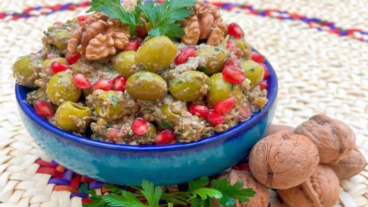 طرز تهیه زیتون پرورده چرخ کرده