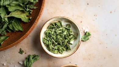 چگونه برگ کرفس را خشک کنیم؟ 3 روش طلایی