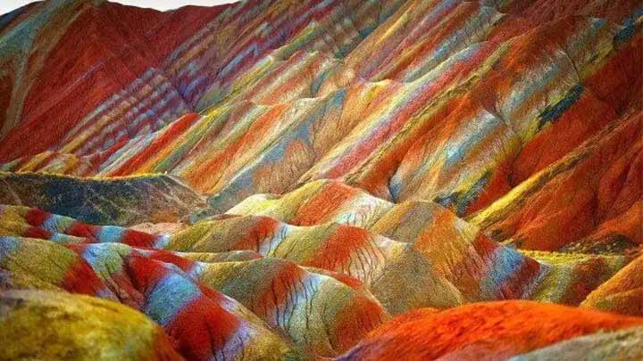 دره رنگین کمان هرمز