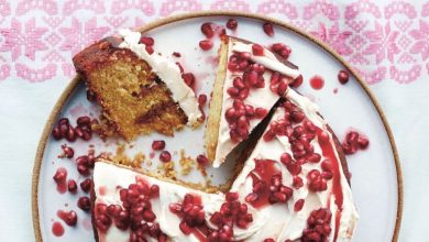 طرز تهیه کیک انار یلدایی + نکات و فوت و فن