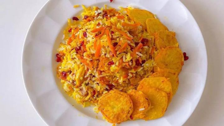 طرز پخت هویج پلو مجلسی