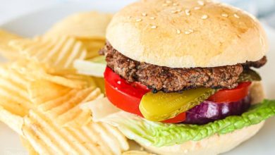 طرز تهیه همبرگر خانگی + نکات و فوت‌و‌فن‌های آن