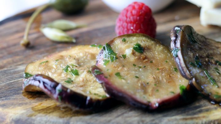 مراحل تهیه ترشی بادمجان حلقه‌ای