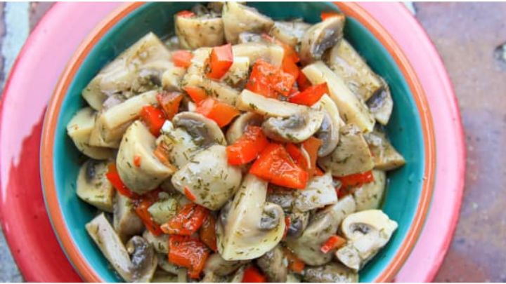 طرز تهیه ترشی قارچ و گل کلم طرز تهیه ترشی قارچ و گل کلم