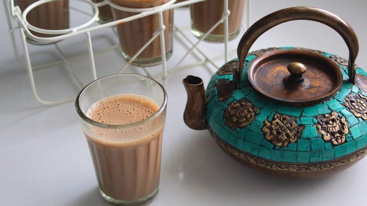 نکات و فوت و فنهای تهیه چای ماسالا با شیر خشک نکات و فوت و فنهای تهیه چای ماسالا با شیر خشک