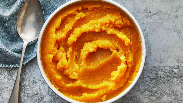 مراحل تهیه کیک کدو حلوایی با شیره انگور مراحل تهیه کیک کدو حلوایی با شیره انگور