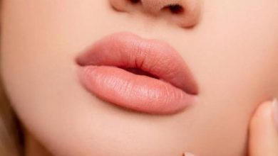 رفع افتادگی گوشه لب با آرایش: راهکارهای ساده و مؤثر
