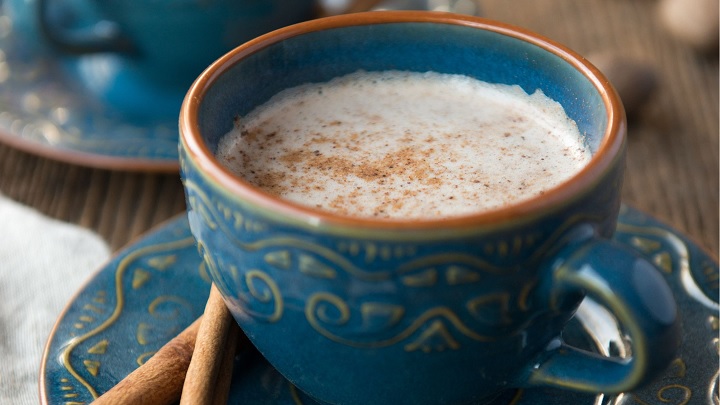 نوشیدنی گرم کافهای شیر نارگیل نوشیدنی گرم کافهای شیر نارگیل