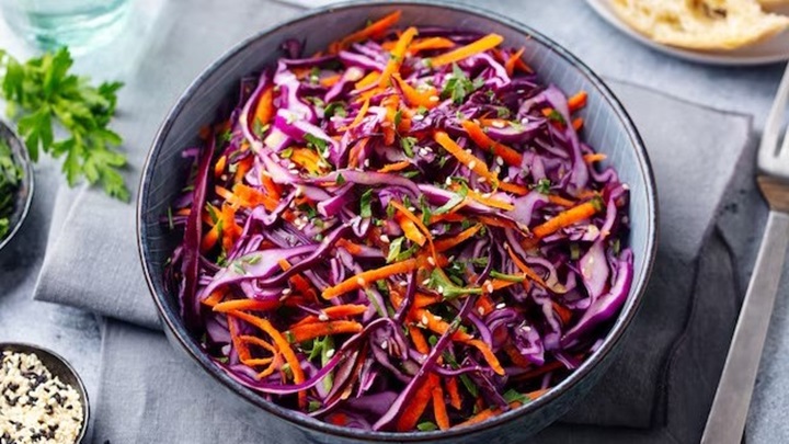 نکات طلایی برای خوشمزه‌تر شدن سالاد کلم قرمز ترکیه