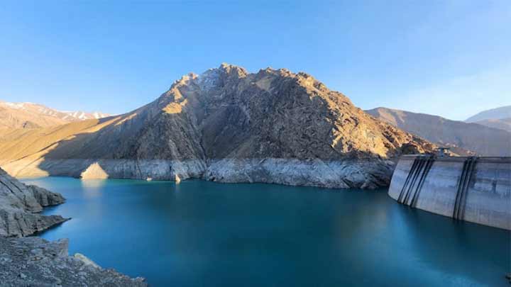 دریاچه سد امیرکبیر؛ از دیدنیهای ونیز ایران در جاده چالوس دریاچه سد امیرکبیر؛ از دیدنیهای ونیز ایران در جاده چالوس