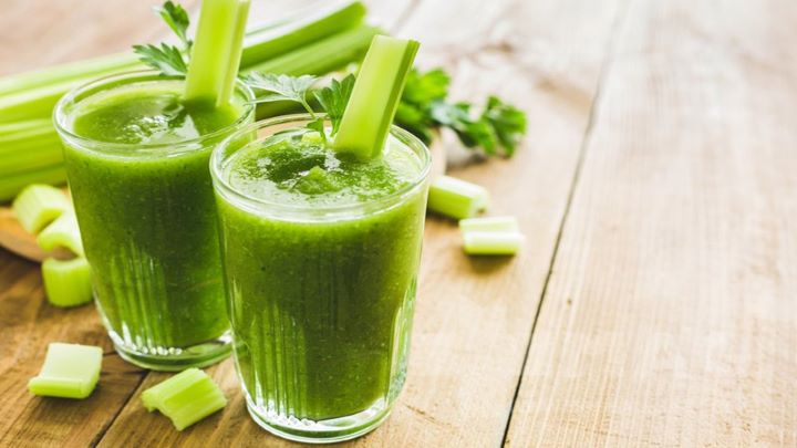 7 ترفند برای گرفتن تلخی آب کرفس 7 ترفند برای گرفتن تلخی آب کرفس