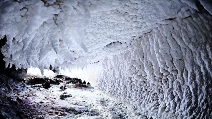 معرفی ساحل سرخ هرمز معرفی ساحل سرخ هرمز