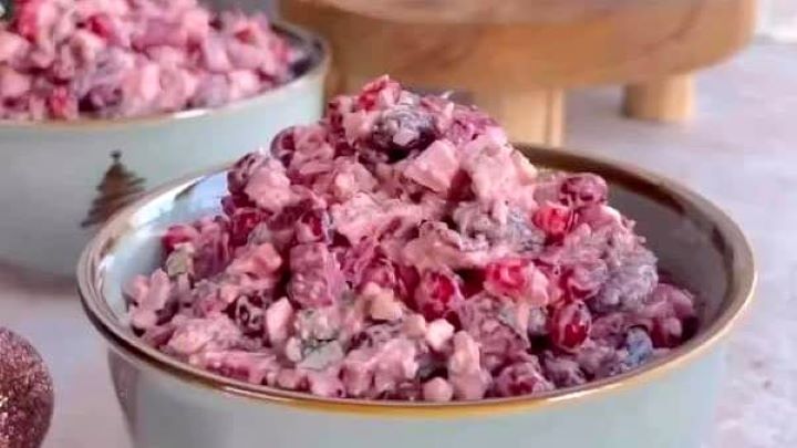 طرز تهیه سالاد گل کلم با انار