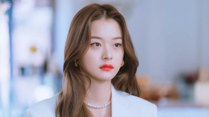 ویرانگر در خدمتگزاری شما حاضر است یا عذاب در خدمت شما (Doom at Your Service) از بهترین سریال‌های شین دو هیون